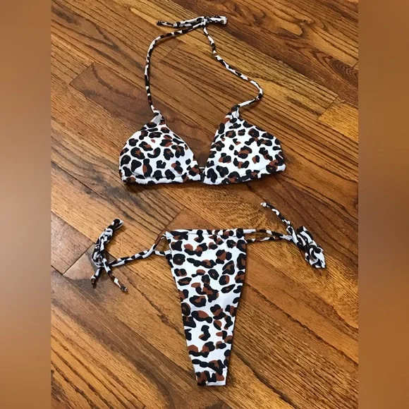 Leopard Cheetah Animal Print 2 Pc Thong String Bikini New 
Size Small 4 - 6 - Picture 6 of 11